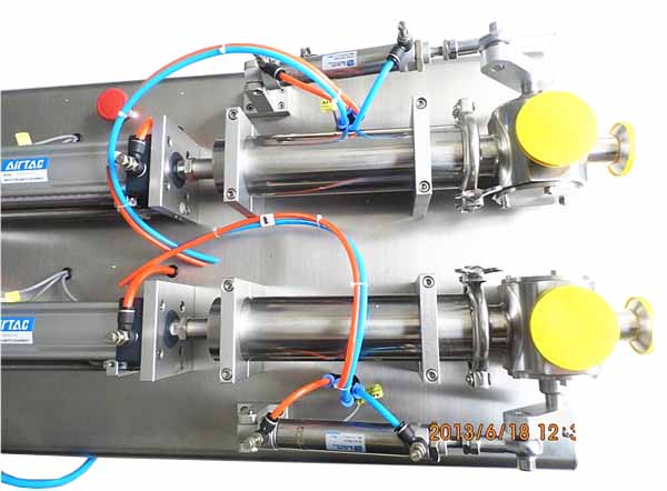 Double heads cream filling machine